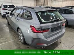 BMW 318 d Touring Navigation  PDC