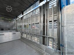 PEZZIOLI RBA31 3.Stock Viehanhänger, Hubdach, Tränke