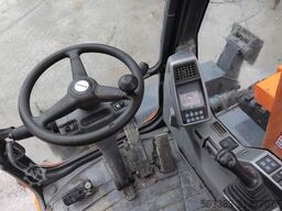 Doosan DX140W