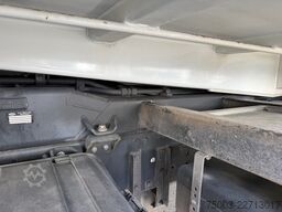 Iveco EuroCargo 180-320 Kipper mit Kran Palfinger 12.501