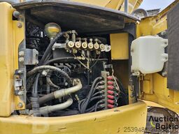 Komatsu PC228USLC-3N0