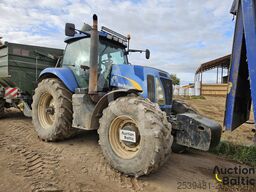 New Holland T 8040