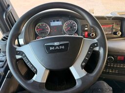 MAN TGX 26.440 6x2 mit HMF 3000-K5 Kran Top Zustand