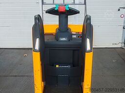 Jungheinrich ERE 225 2021y/ 2816mh