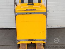 Jungheinrich ERE 225 2021y/ 2305mh