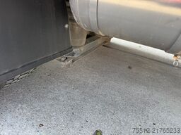 DAF LF 210 / Tail Lift / 333.000..KM!! / NL truck