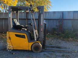 Elektrikli 3 Tekerlekli Forklift Jungheinrich EFG 215