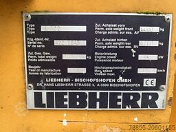 Liebherr L 522 with High-Tipping Bucket