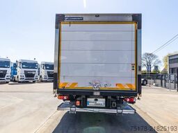 RENAULT D10 210 DXI // FRIGO CARRIER SUPRA 750+HAYON