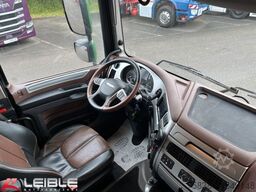 DAF XF 530 6x4 SSC*70to*2xTank*Standklima*Leder*