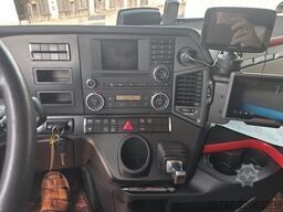 MERCEDES-BENZ 1845 Lowliner, Retarder, 2 Tanks, Hubsattelkuppl
