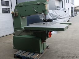 SCM R9