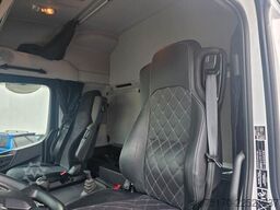 Mercedes-Benz Arocs 1827 A 4x4 LBW Tür+Treppe Schalter 2 Stück