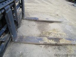Doosan Triplex-Freihub-Hubmast mit Zinkenversteller und S
