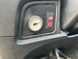 Iveco Daily 40C17 3.0 Hi Matic / BE Trekker / 296 dkm...