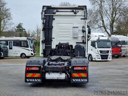 Volvo FH 13.500 Globetrotter 6x2 - 3.00 WB - Steel/ai...