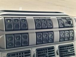 Iveco Stralis 360 - 4x2 - Box with sidedoors - Loadli...