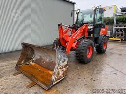 Kubota R 082