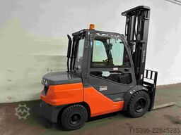 Toyota 52-8FDJF35 - TRIPLEX - NEUWERTIG !!!