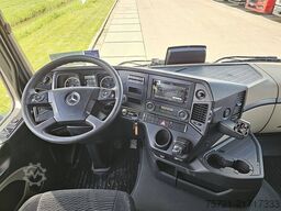 MERCEDES-BENZ ACTROS 1843