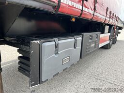 Renders ROC 12.18 / Curtainside / Loadlift / Lift + Ste...