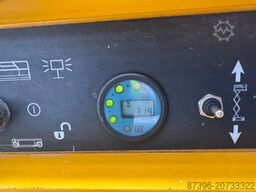 Haulotte Compact 8 Hoogwerker Schaarhoogwerker