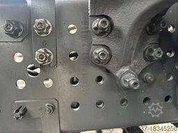 MERCEDES-BENZ Arocs 3243 8x2 / M-Tec HLS 20 Silosteller + Funk