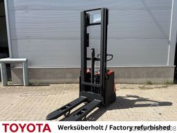 Toyota SWE 120 L, Akku neu!