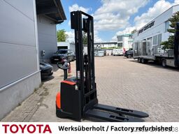 Toyota SWE 120 L, Akku neu!