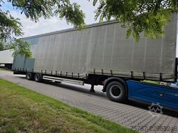 SCHWARZMÜLLER Jumbo mit Bordwänden und Schwanenhals