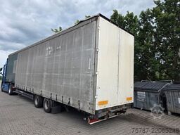 SCHWARZMÜLLER Jumbo mit Bordwänden und Schwanenhals