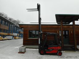 Linde E25-01 Triplex ( Batt. 2022 )