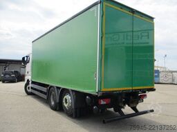 MAN TGX 26.440, Getränkeaufbau mit Schiebeplane