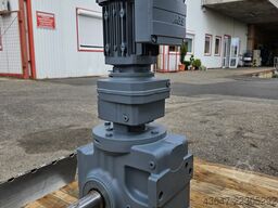 SEW-EURODRIVE S77 R37 DRS71M4BE1