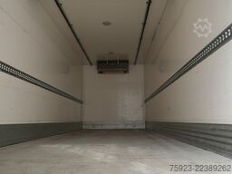 Mercedes-Benz Antos 2027 frigo truck with CARRIER SUPRA 850