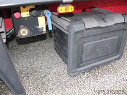 Schmitz Cargobull semirimorchio centinato varios usato