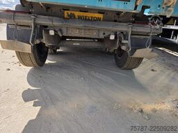 WIELTON ca 49 cbm Getreidekipper Unfall mit Kornschieber