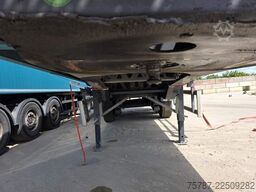WIELTON ca 49 cbm Getreidekipper Unfall mit Kornschieber