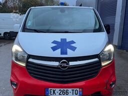 Opel Vivaro **AMBULANCE-RETTUNGSWAGEN**