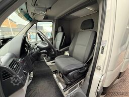 Mercedes-Benz Sprinter 519 V6 Be Trekker 8.5 Ton Sleepcab Cra...