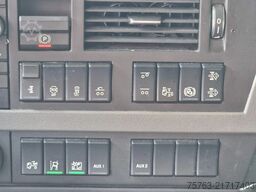 Volvo FH 13.460 Globetrotter XL 6x2 - Chassis with lo...