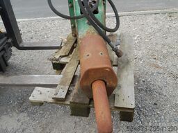 Montabert u. MB Ölhammer und Backenbrecher