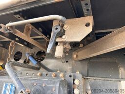 SCHWARZMÜLLER J-Serie 1530 Lang-Auflieger Edscha