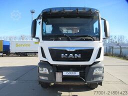 MAN 26.440 / 6 x 4 / Meiller