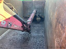 CONTAINER SCARRABILE USATO A CIELO APERTO CON GRU