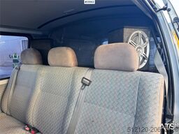 Toyota Hiace 4WD. Lots of rust. 6 seats!