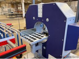 Robopac + feeders Compacta 4