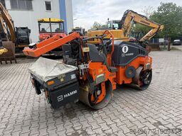 Hamm HD12VV Tandemwalze mit Streuer