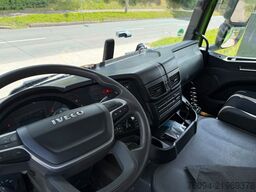IVECO AD200X40 4x2 Kipper KRAN 12m Funk Greifer AHK