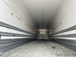 Schmitz Cargobull / SOR Iberica / Isolated Box / Loadlift / Lifta...
